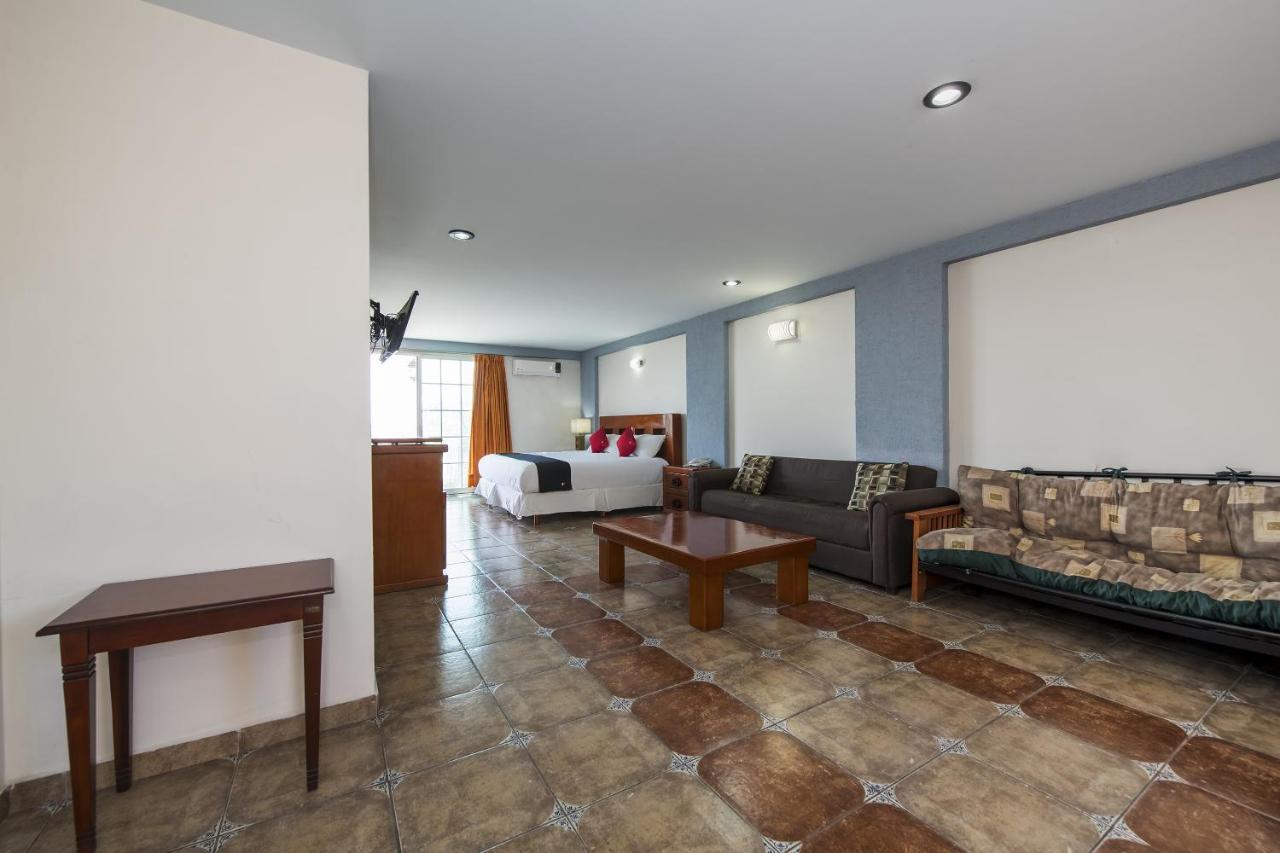 Suites De Reyes Irapuato Eksteriør billede